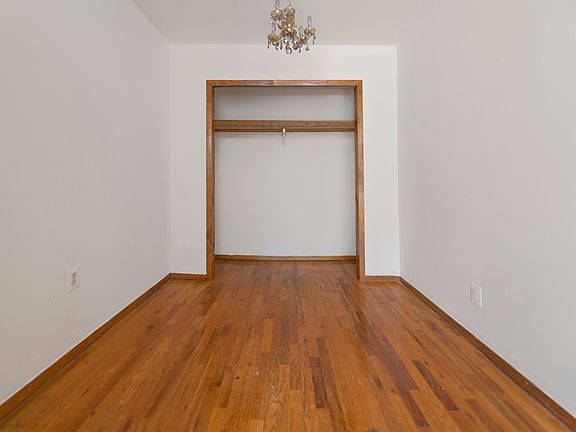 4th image of 225 E 5th St APT 3D