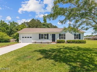 402 Blue Swan Ct, Jacksonville, NC 28540