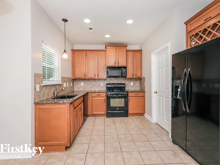 4107 High Shoals Dr — Photo 5