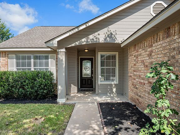 3rd image of 209 Clarks Way