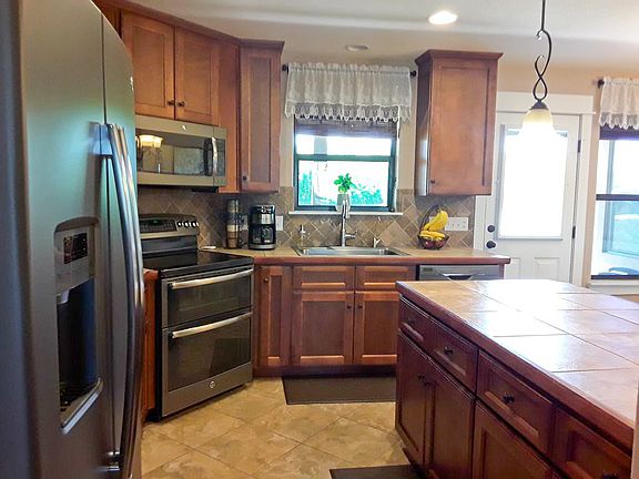 3rd image of 126 Kaitlyn Ln