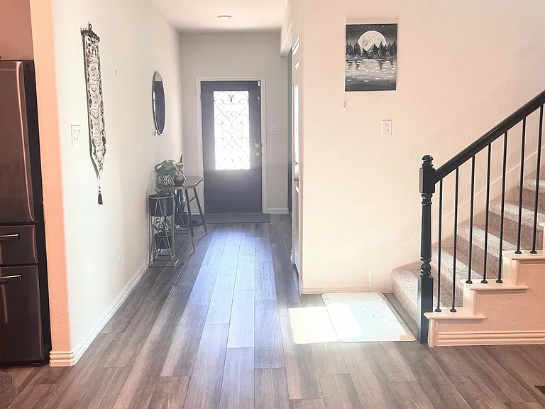 652 Cedar Springs Dr — Photo 4