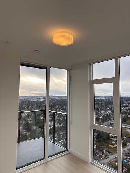 Surrey Apartment for rent - 2 Bedrooms — photo 7