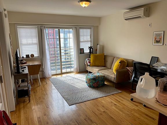 3rd image of 4128 44th St APT 3R