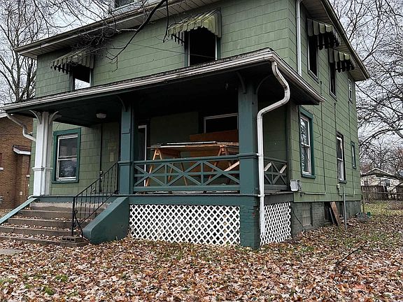 4th image of 1818 N California Ave