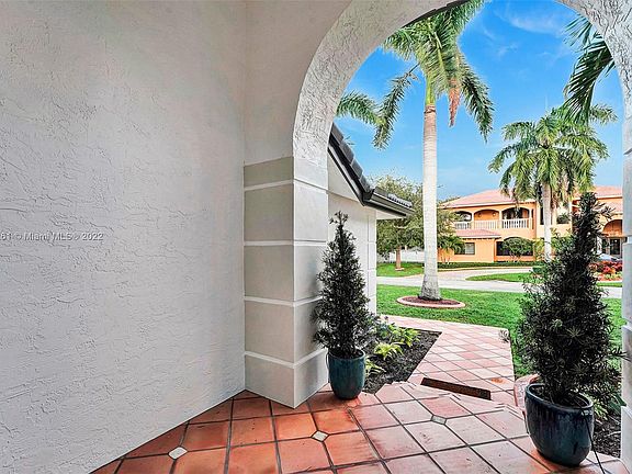 4th image of 18440 SW 77th Ct