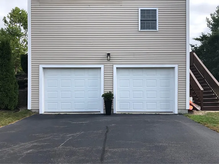 64 Hawthorne Cir — Photo 3