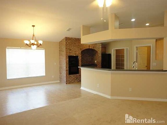 3rd image of 310 Citrus Landing Dr