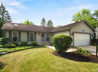 6539 Deerpath Ct, Lisle, IL 60532