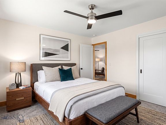 3rd image of 81 10th St APT 4