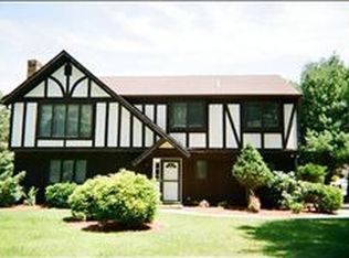 100 Lackawanna Dr, Stanhope, NJ 07874