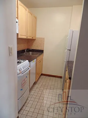 Rented by City Stop Realty | media 15