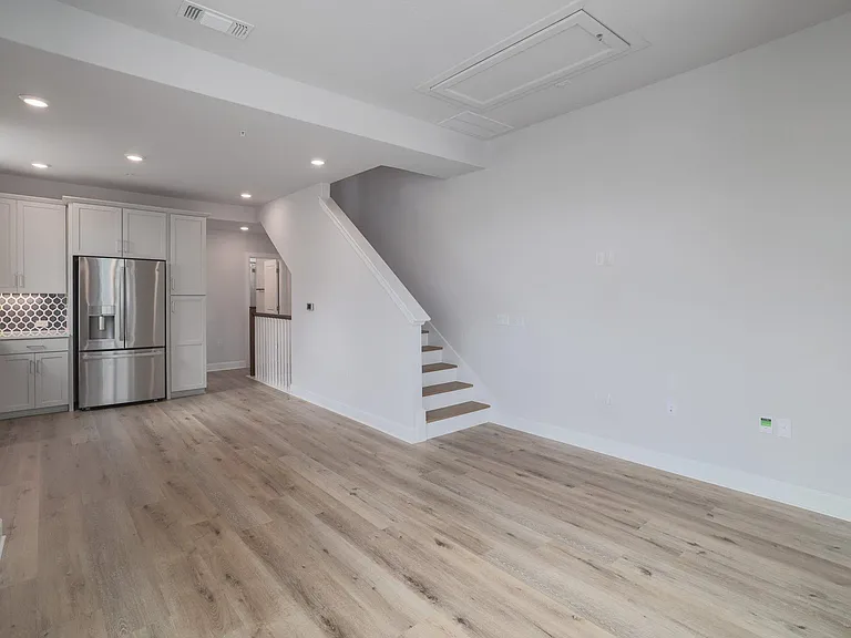 4207 Taniguchi St — Photo 15