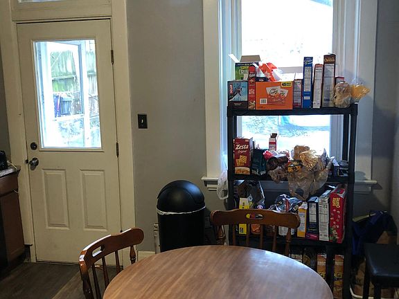 5th image of 228 Klotter Ave