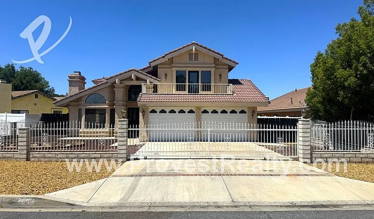 13000 Norfolk Ln — Photo 1