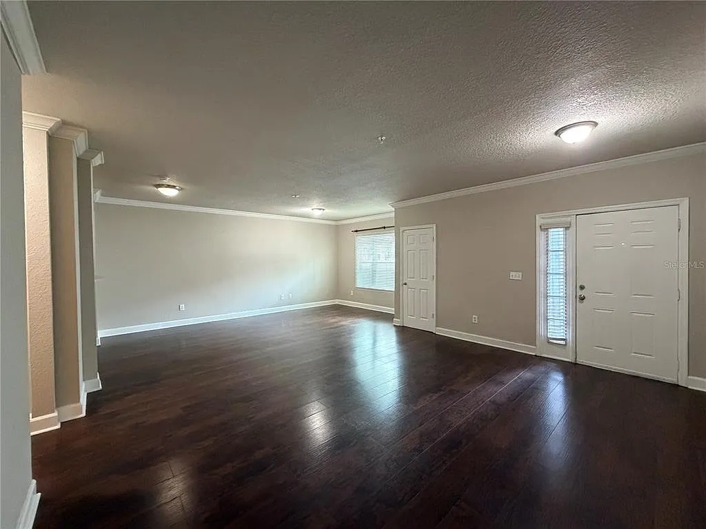2 bed, 2.5 bath, 1459 sqft, $2,395 — Photo 4