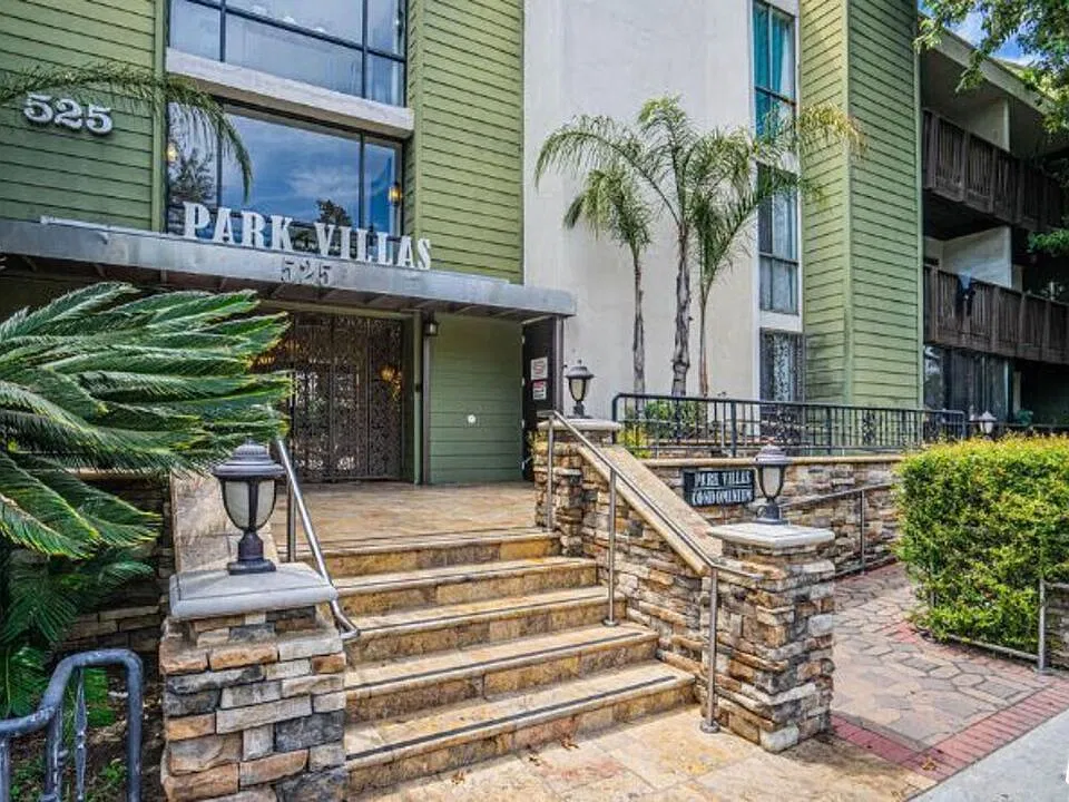 525 S Ardmore Ave #244