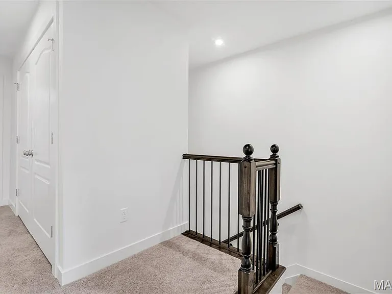 306 Indigo Ct — Photo 29