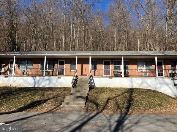 40 Touchdown Aly, Berkeley Springs, WV 25411