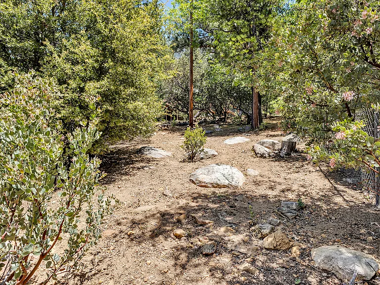 25465 Seneca Dr — Photo 66