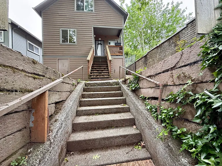 4429 Rainier Ave S — Photo 13