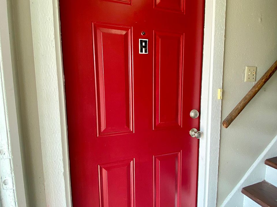1st image of 1016 Mission Dr APT A