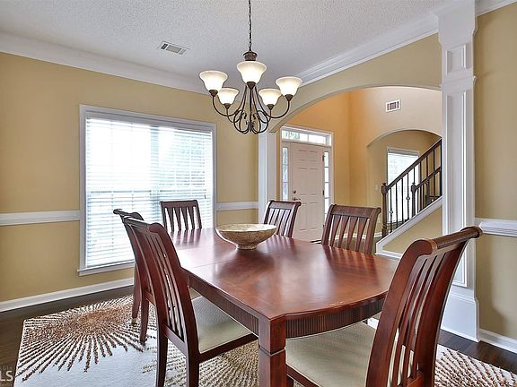5th image of 184 Rosebay Ln