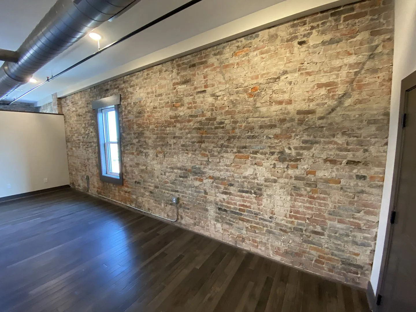 227 Broadway — Photo 3
