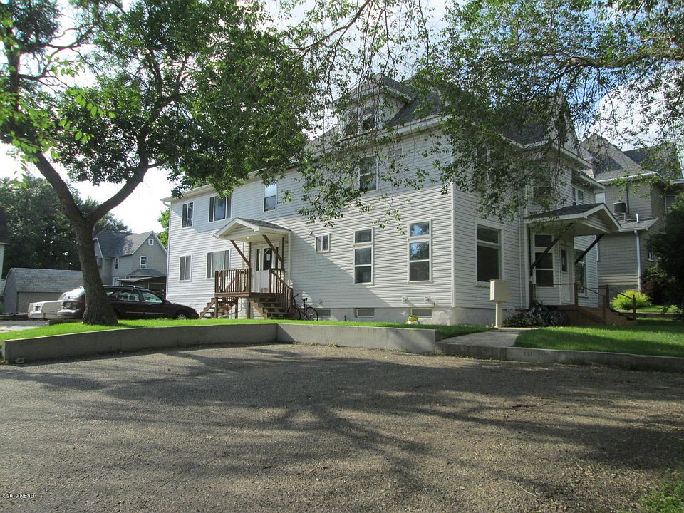 2nd image of 319 1st St SW