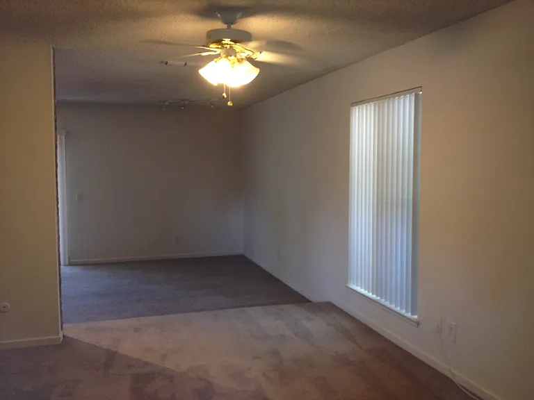 1025 W Mesa Ave — Photo 9