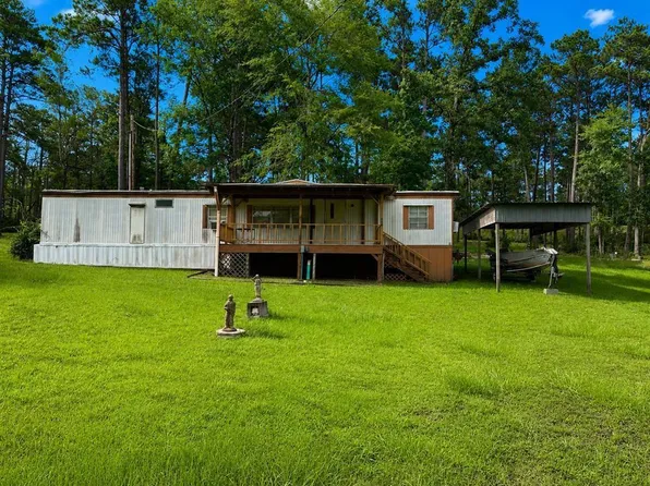 270 Peachtree Dr, Burkeville, TX 75932
