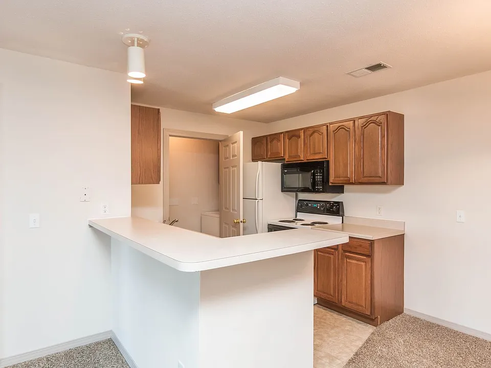 LEXINGTON ESTATES