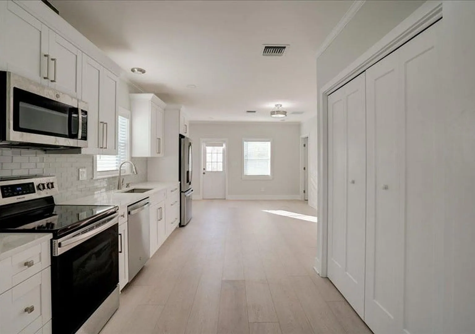 320 NW 6th Avenue, Delray Beach, FL 33444 — Photo 3