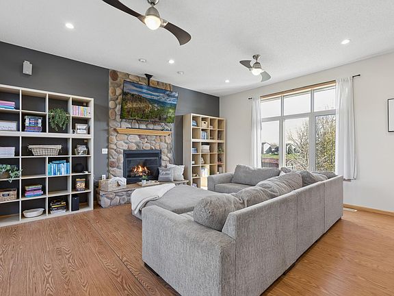 2nd image of 112 Addison Way
