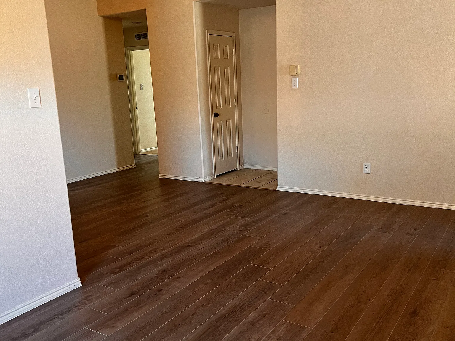 12421 Worthington Ln — Photo 4