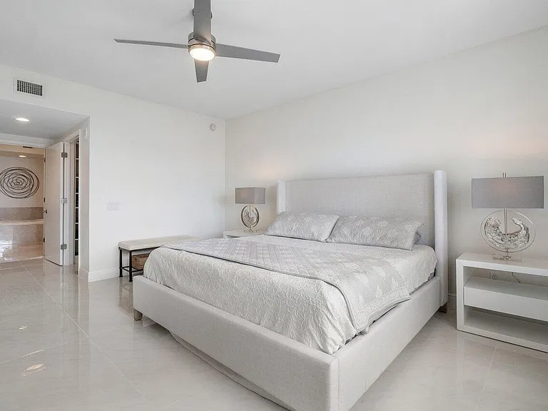 2650 Lake Shore Dr #1003 — Photo 14