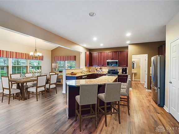 2nd image of 740 Griffin Ln