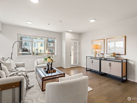4th image of 1411 NE 158th Court