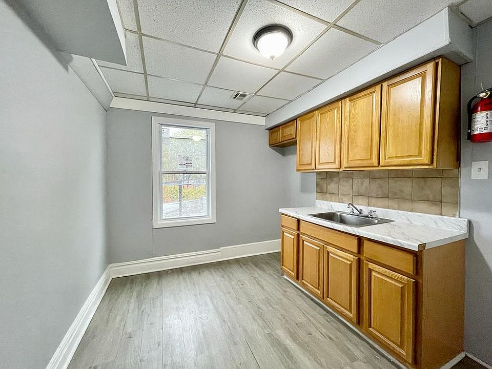 2nd image of 925 S 19th St #3A