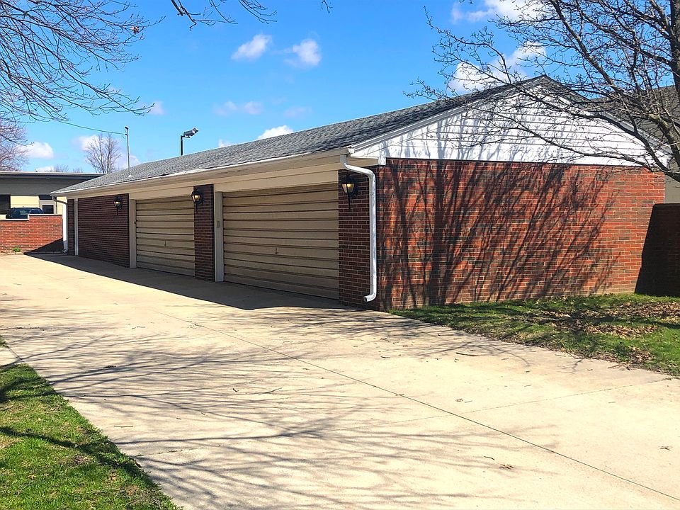 1st image of 1806 W Purdue Ave #2