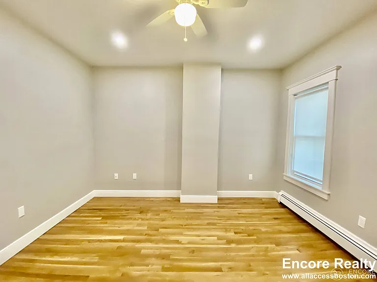 35 Portsmouth St #1L — Photo 6