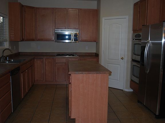 3rd image of 10072 Calle Chulita NW