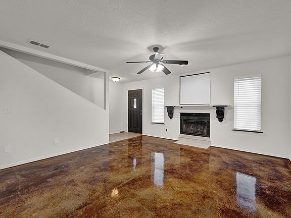 4th image of 6936 Benwood Sq