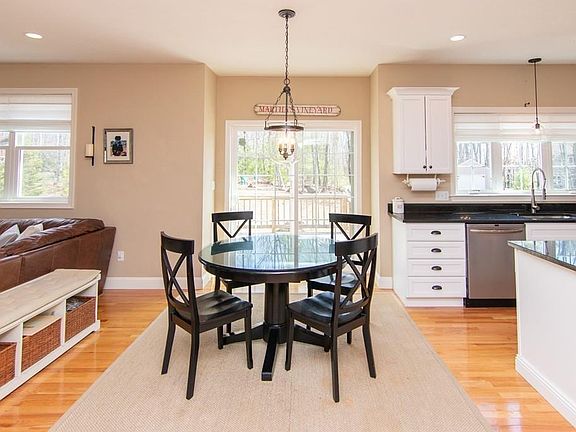 5th image of 62 Oakhill Ave