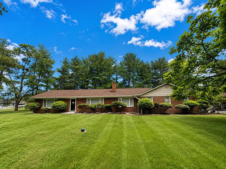 6017 Wheeler Ln — Photo 24