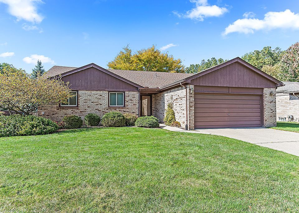1st image of 40791 Cascade Dr