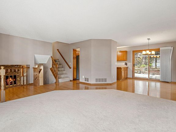 4th image of 2909 Sunnyside Cir