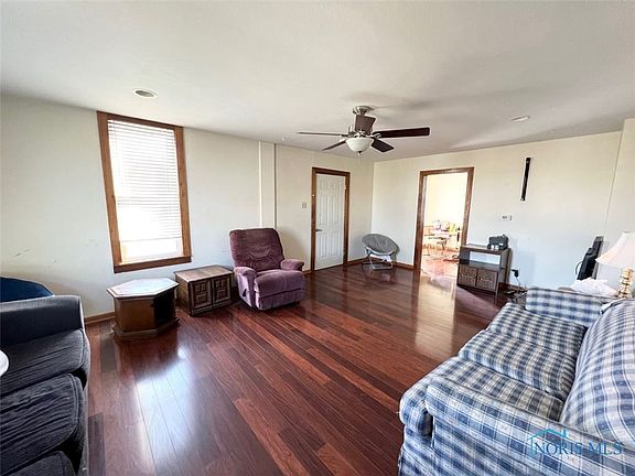 5th image of 609 W Foulke Ave