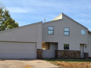 2216 Twisted Oak Dr, Norman, OK 73071