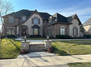 39W815 Goldenrod Dr, St Charles, IL 60175